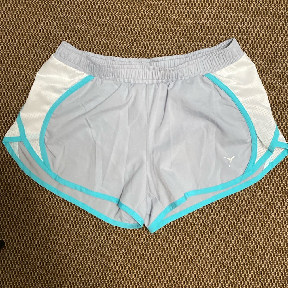 NWOT Old Navy xs active shorts